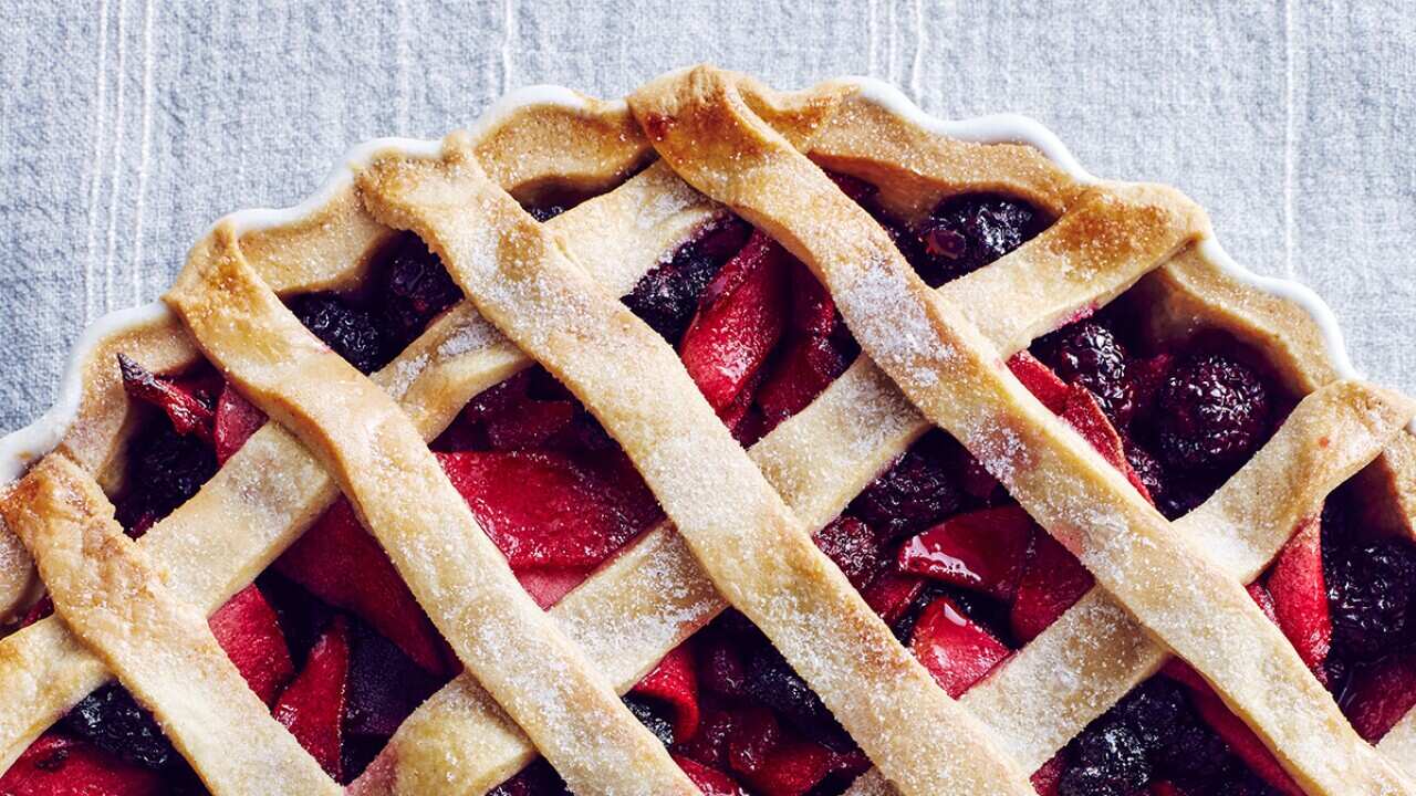 Blackberry and apple pie