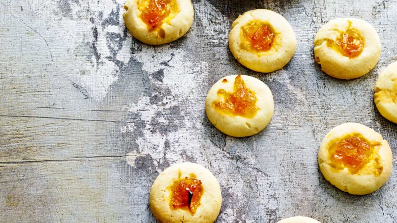 Shortbread biscuits with pineapple jam