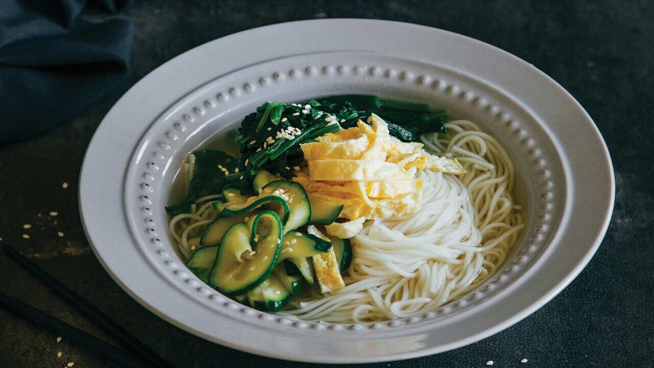 Festive noodle soup (janchi guksu)