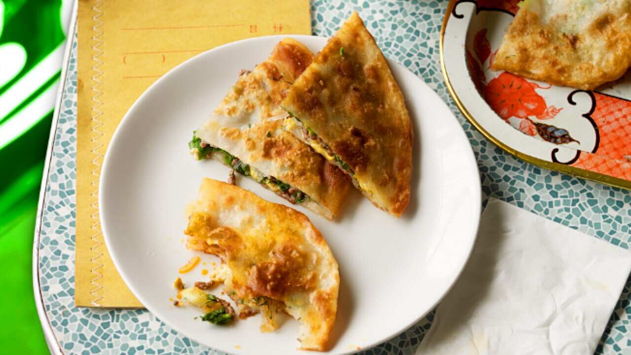 Pan-fried beef pies (xian bing)