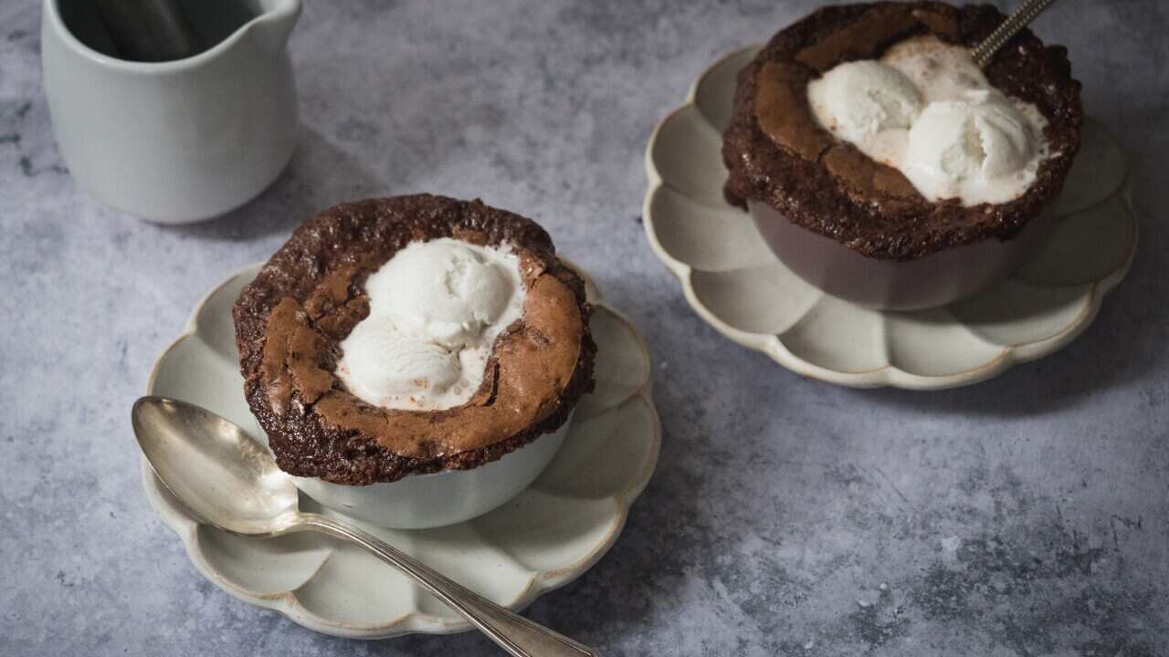 Quick vegan chocolate lava pudding