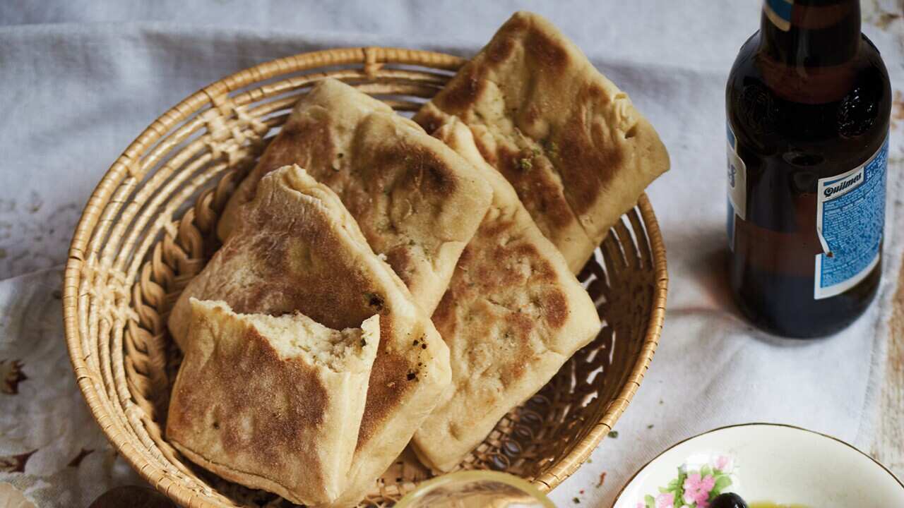 Pan de chapa (hotplate bread)