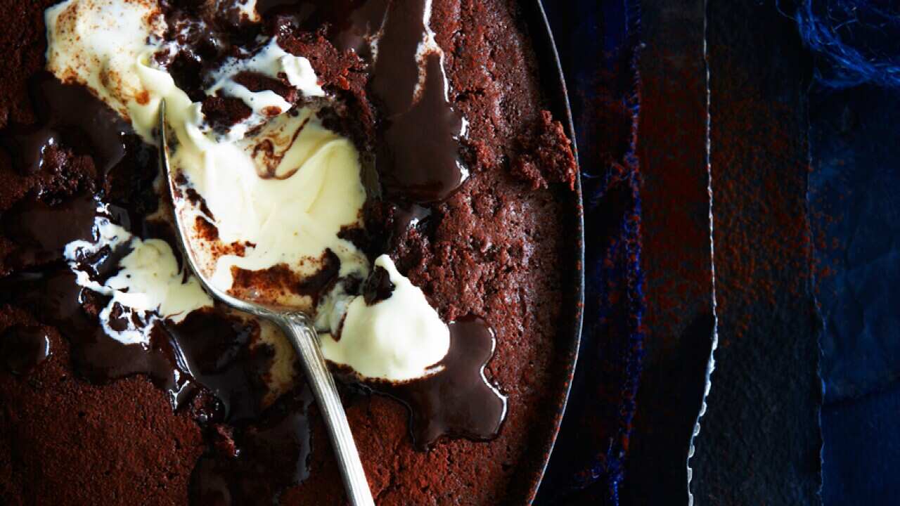 Self-saucing chocolate puddings