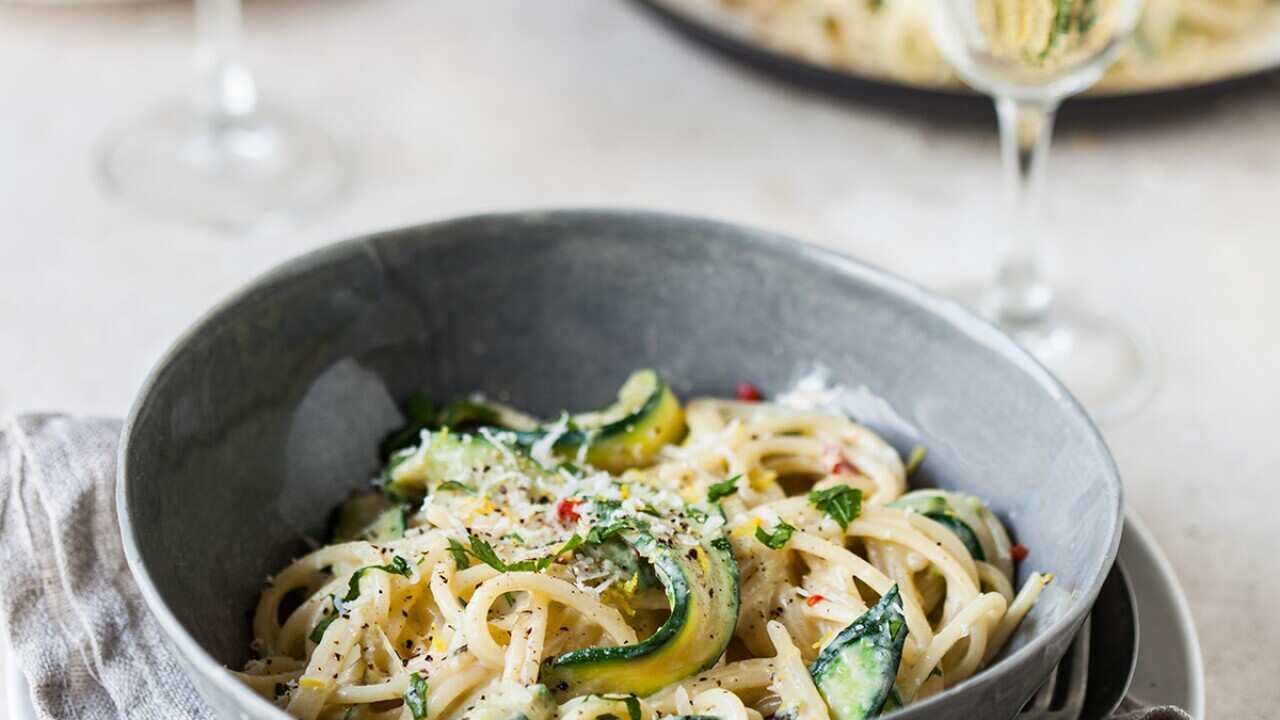 Lemony zucchini carbonara with chilli