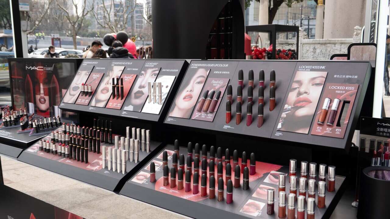 China: M. A. C Held Lipstick Promotion Activities in Shanghai