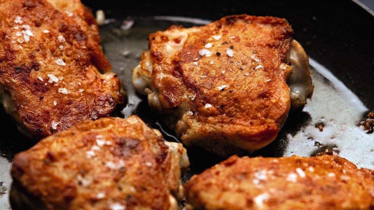 Crispy garlic chicken thighs