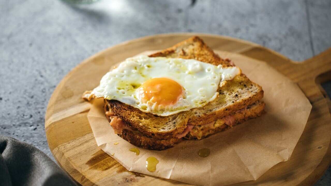 Ham and cheese toasted sandwich (Croque Madame)