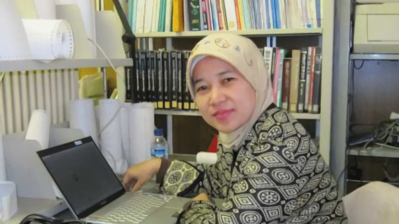 Prof Zullies Ikawati