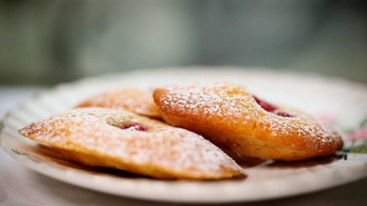 madelines with lemon curd.png