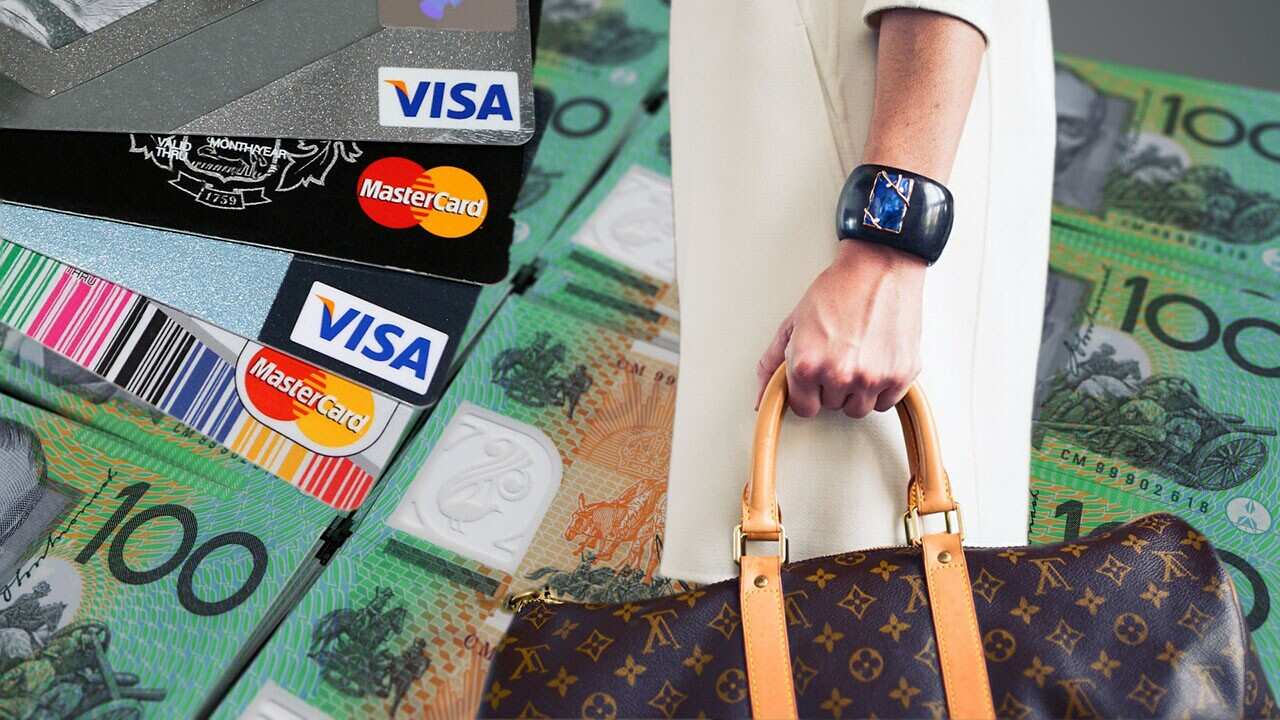 Image of credit card, cash and a brand name bag from Pixabay