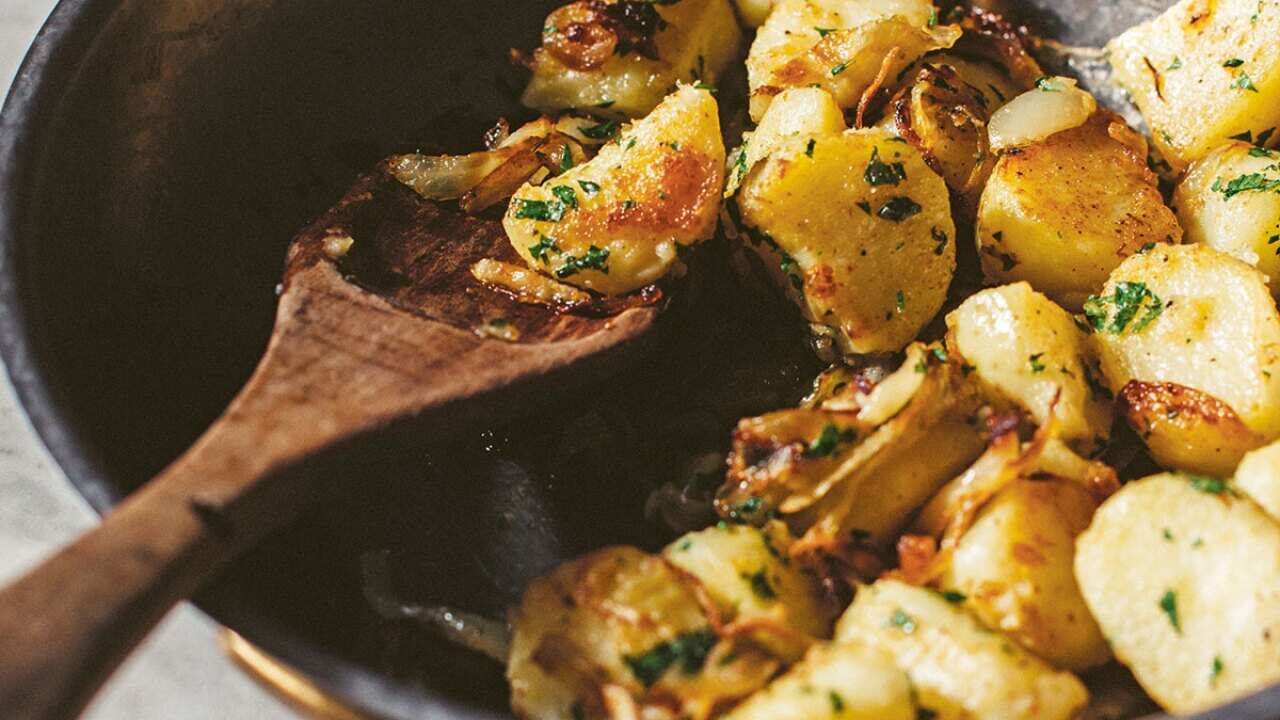 Venetian-style potatoes (Patate alla veneziana)