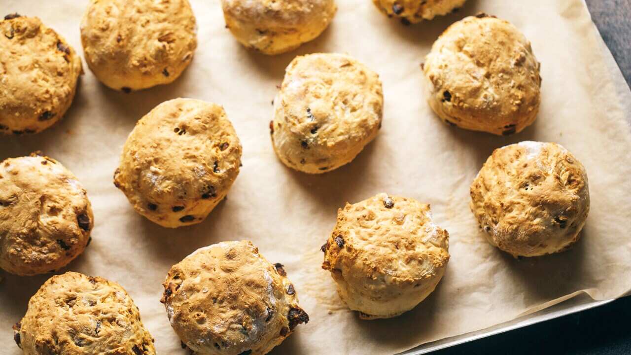 Date scones