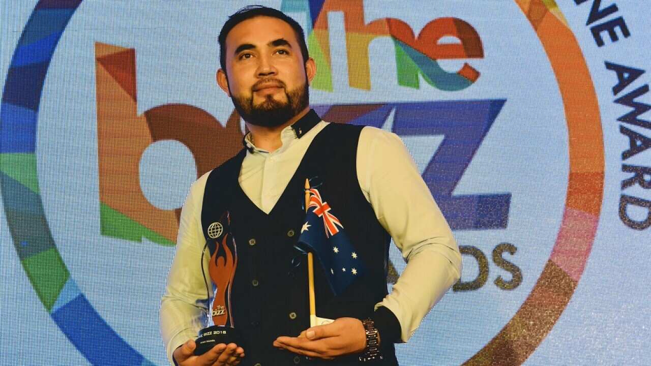 Khan Hazara accepted the Bizz Award at the Intercontinental Hong Kong Hotel, November 14, 2018