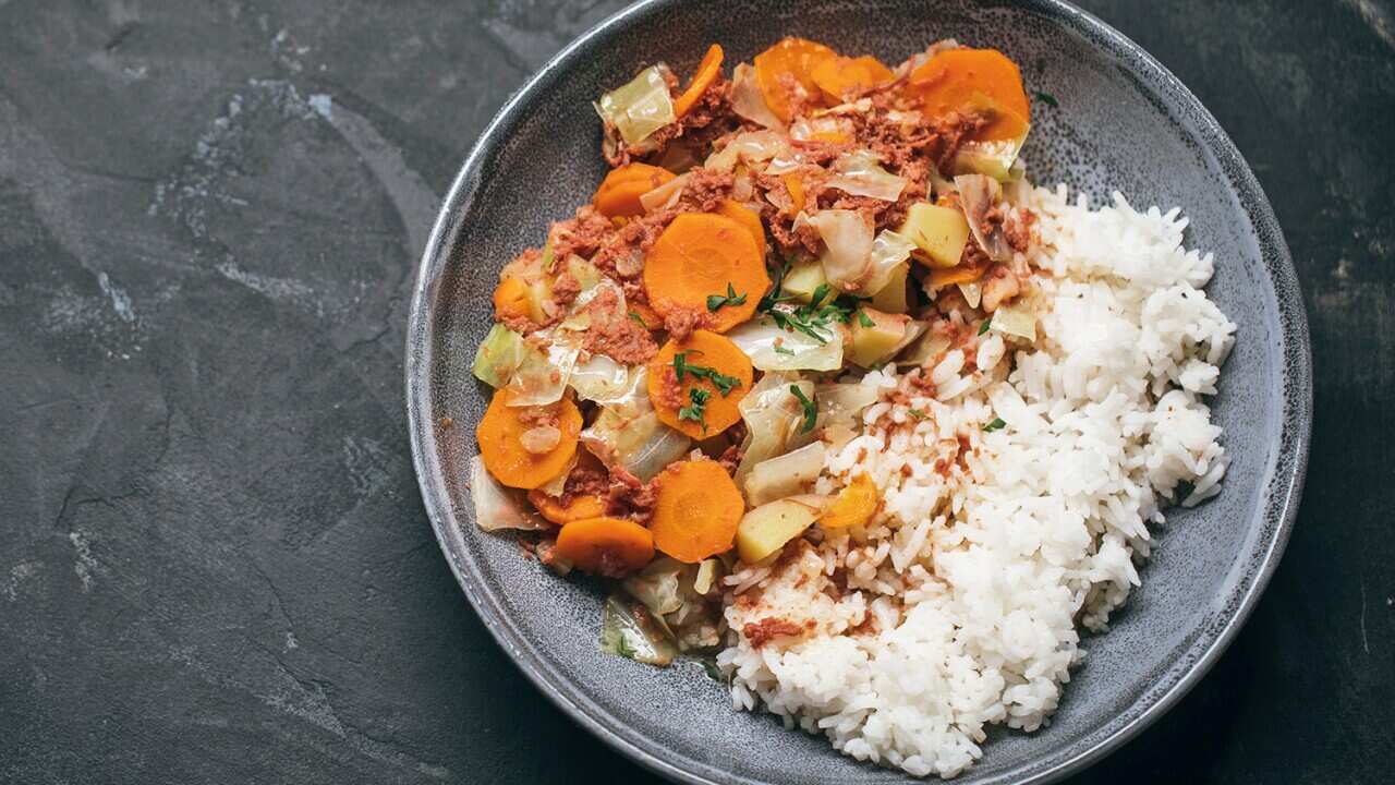 Bully beef with steamed rice