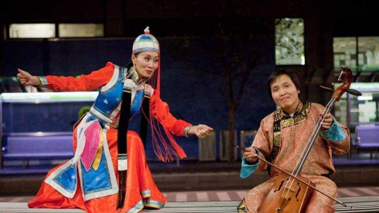 Amaraa and Bukhuu.jpg