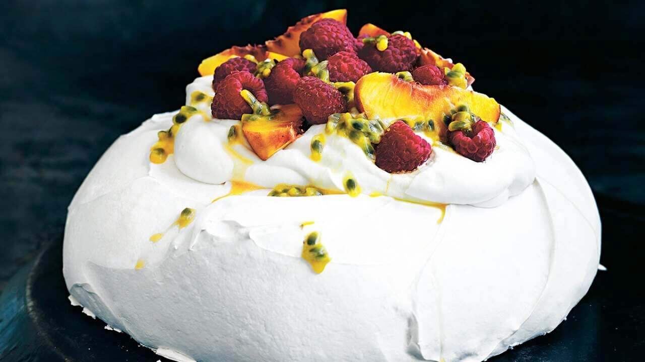 Donna Hay pavlova