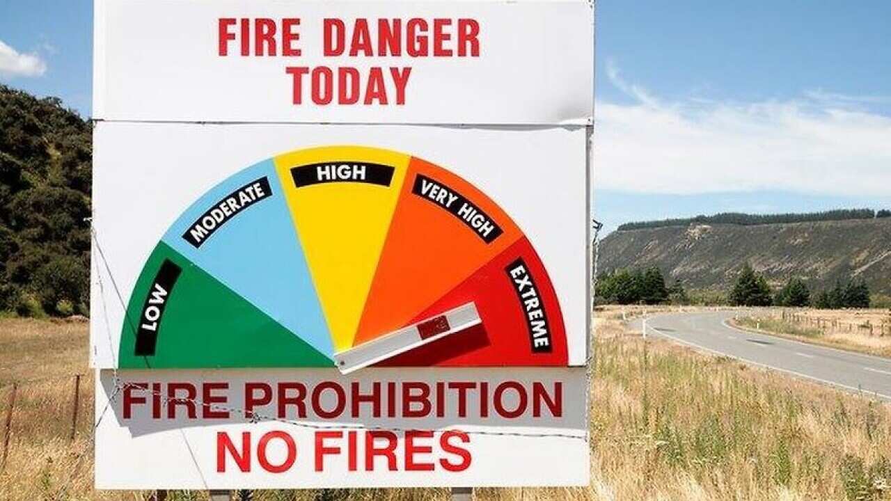 Total fire ban declared in SA regions as temperature soars