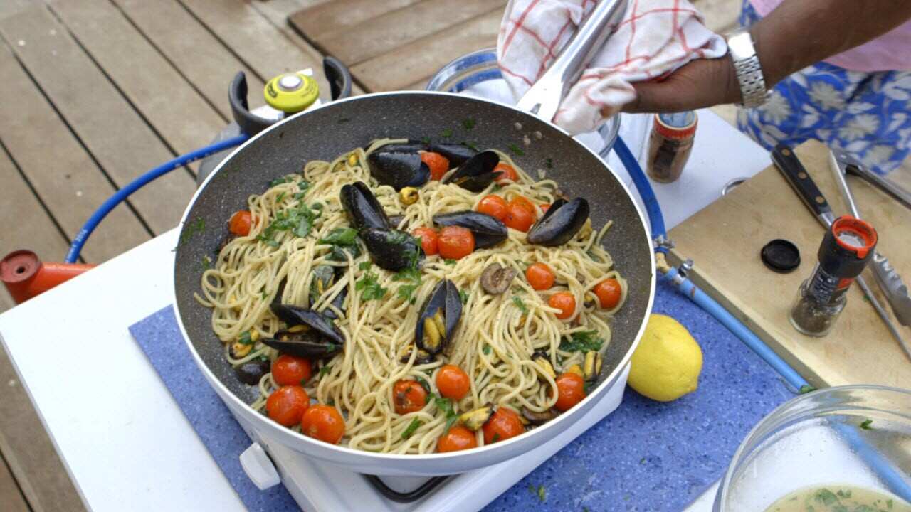 Mary’s spaghetti with mussels